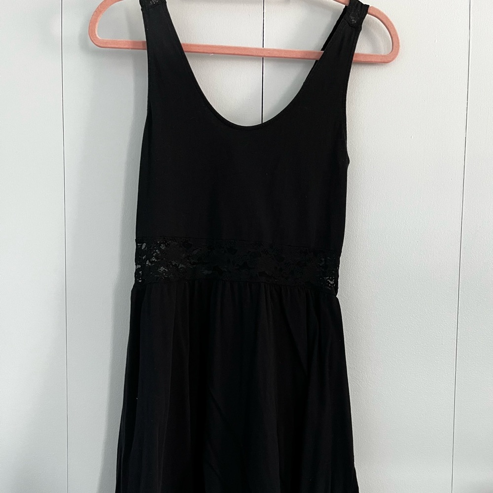 H&M black dress w/ lace detail